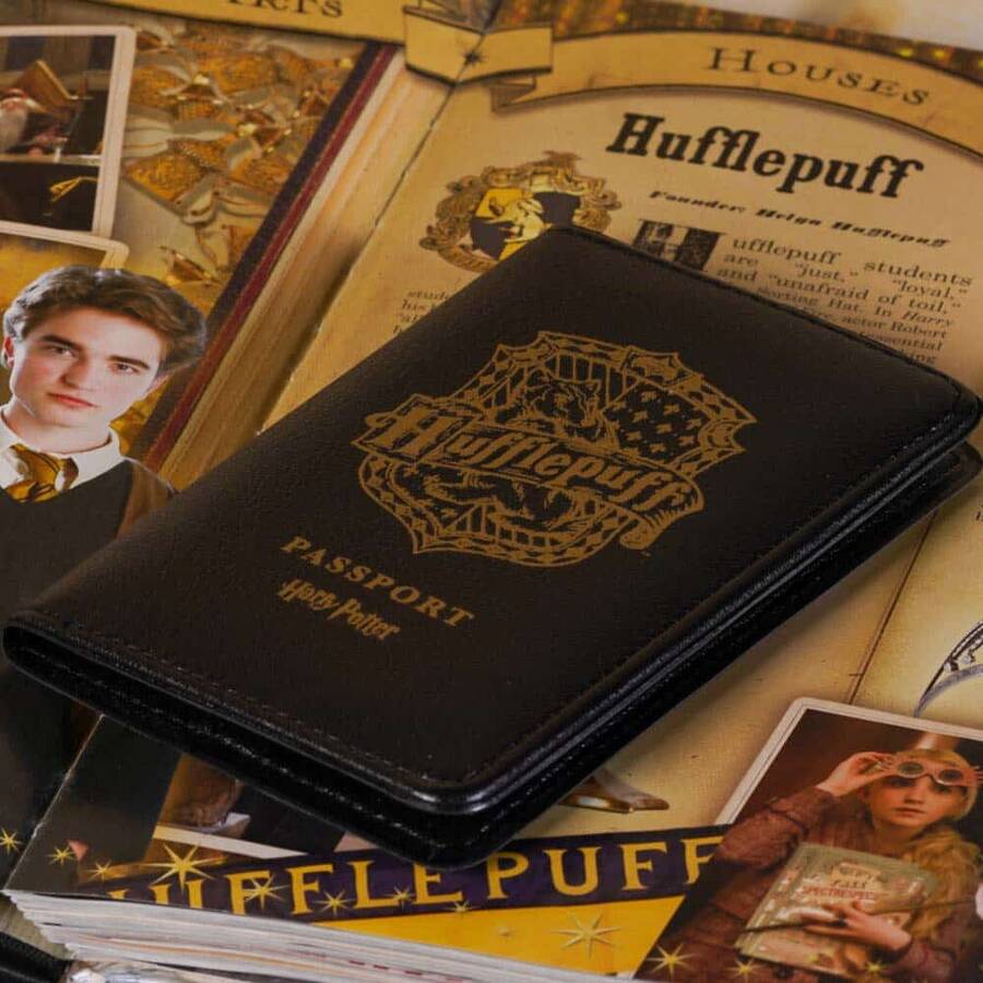 Wizarding World - Harry Potter Pasaport Kılıfı - Hufflepuff