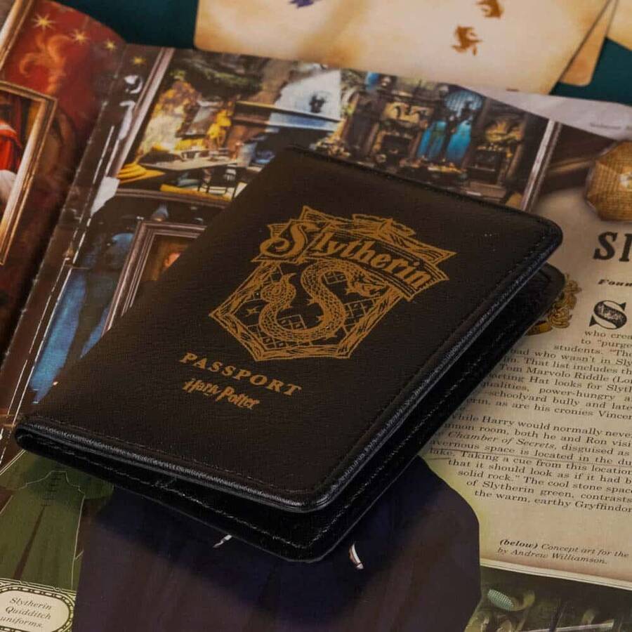 Wizarding World - Harry Potter Pasaport Kılıfı - Slytherin